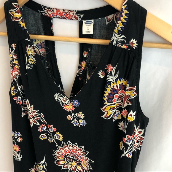 Old Navy Dresses & Skirts - 🛍Old Navy dress sleeveless floral small H